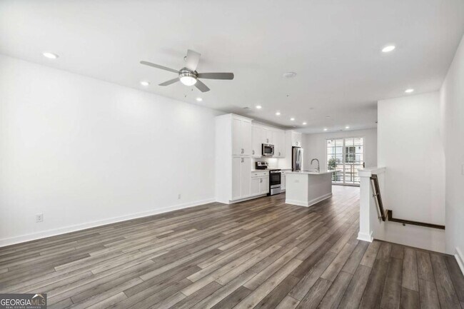 Building Photo - 432 Burton Dr