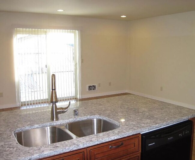Building Photo - 5702 Bass Dr