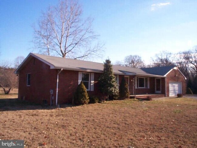 Foto del edificio - 549 Burns Crossing Rd