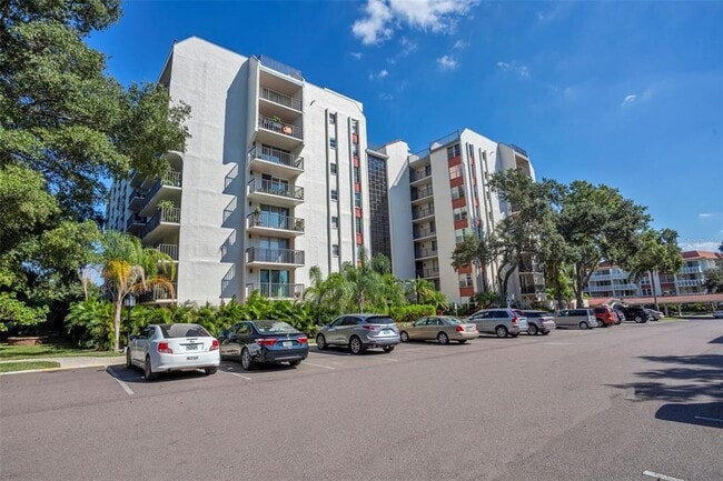 Building Photo - 2699 Seville Blvd