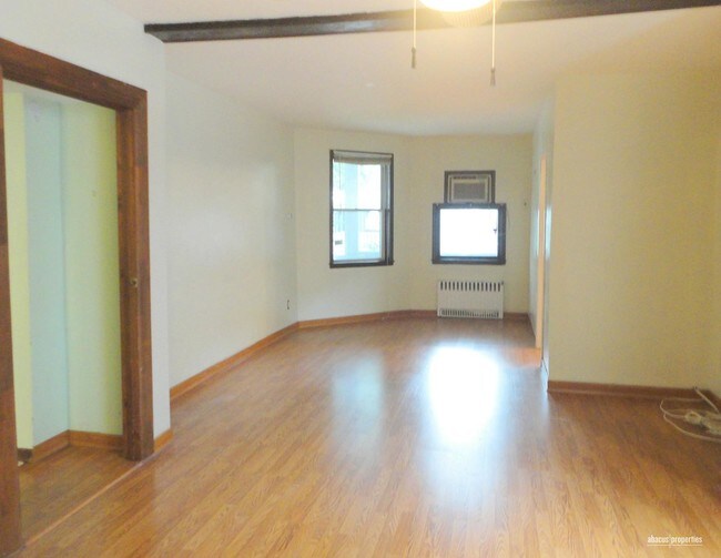 Foto del edificio - 342 Westminster Rd