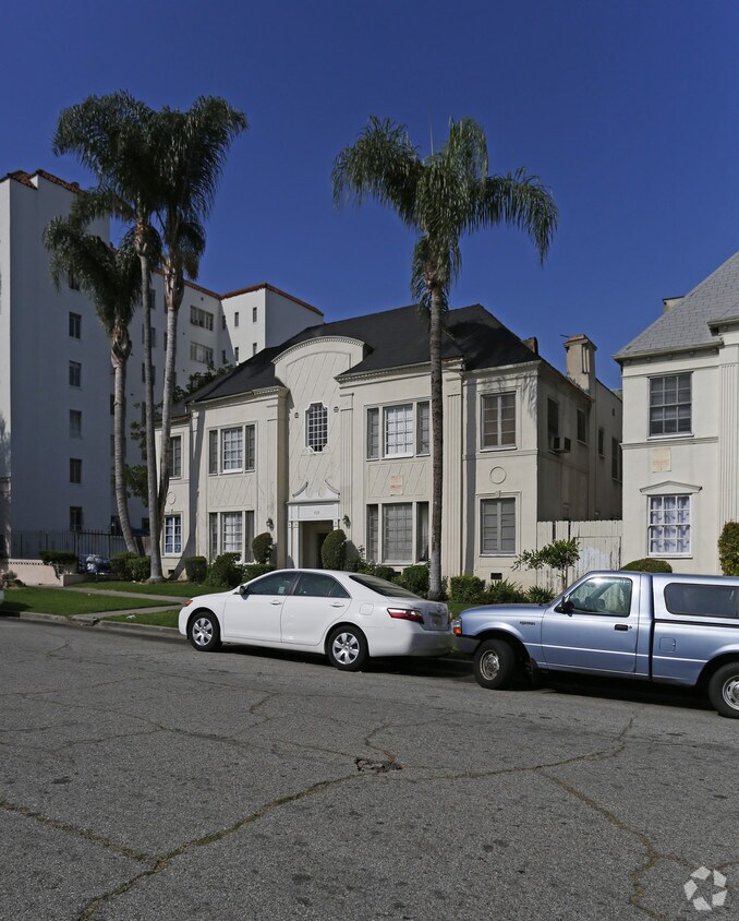 Primary Photo - 929 S Serrano Ave