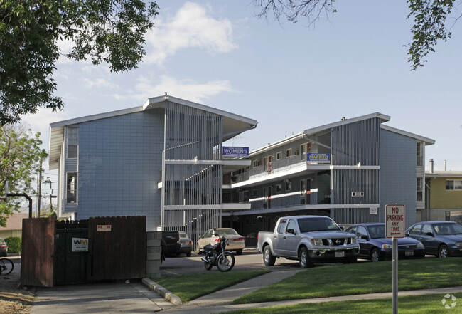 Foto del edificio - Alpine Court Apartments