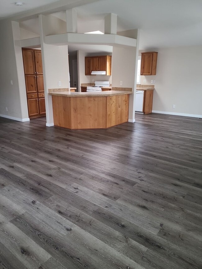 Foto del edificio - Available Now! Call our office today to sc...
