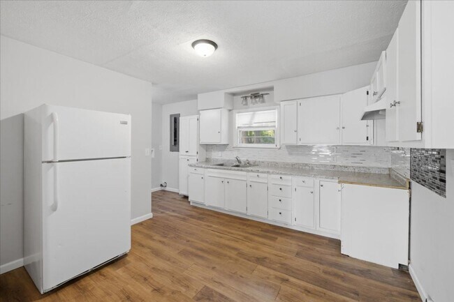 Foto del edificio - 2448 N Irwin St