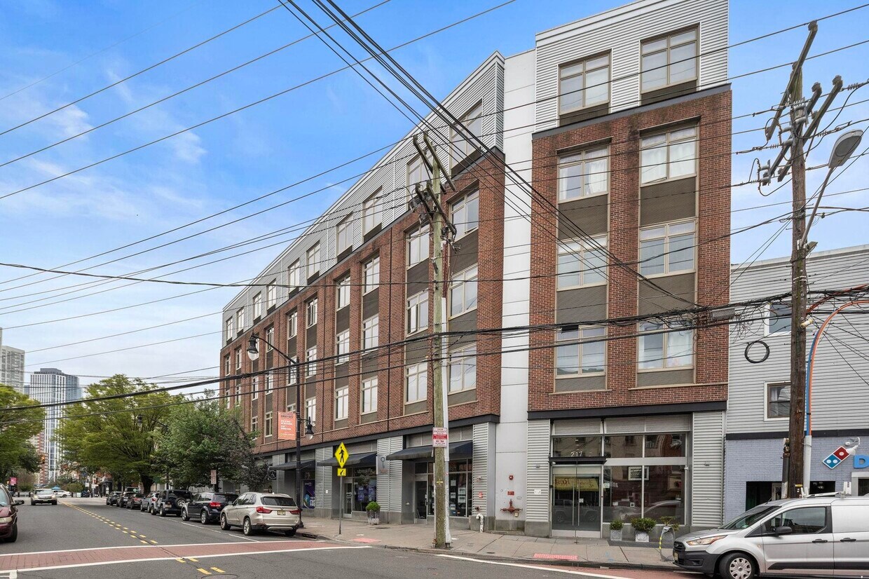 Foto principal - 217 Newark Ave
