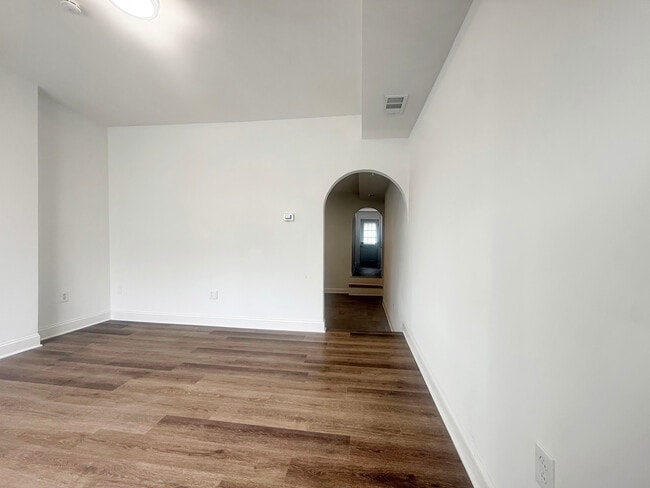 Building Photo - 1424 3rd St NW