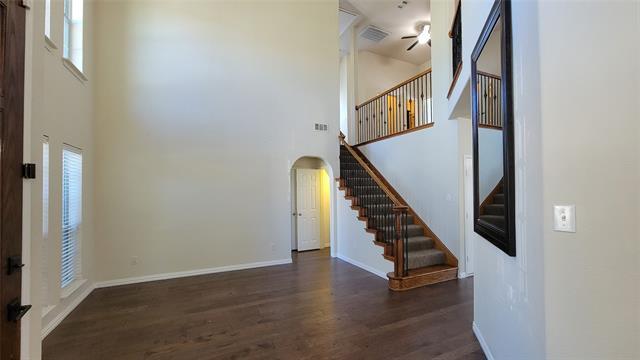 Building Photo - 9305 Clearview Dr