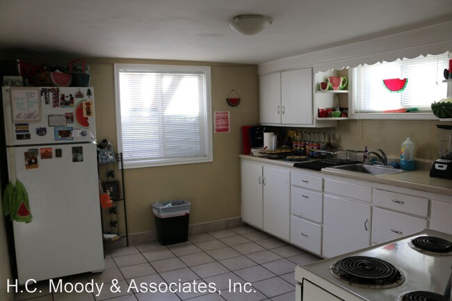 Building Photo - 1 br, 1 bath House - 273 N. 300 W.