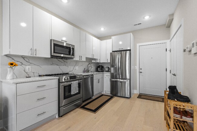 Foto del edificio - 1638 K St NE
