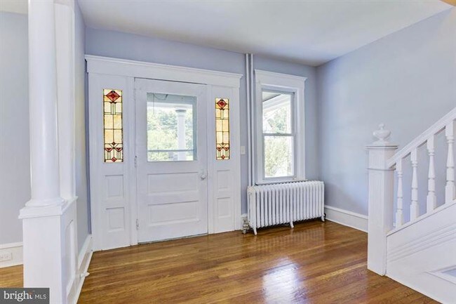 Building Photo - 439 Park Ave