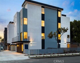 Building Photo - 231 N Burlington Ave