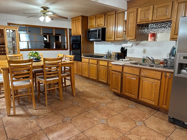 Kitchen - 196 Market St
