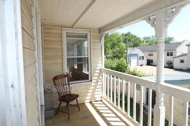 Photo - 128 North Winooski Avenue House