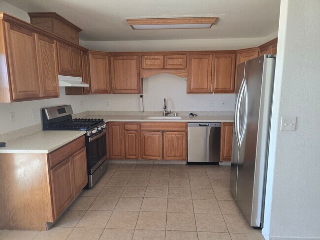 Foto del edificio - Spacious 4bed, 2bath home