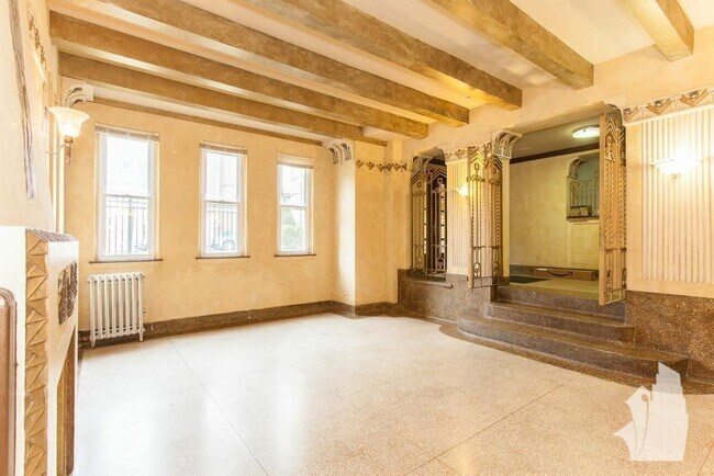 Foto del edificio - 2600 N Kimball Ave