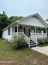 Building Photo - 575 N Bennett St