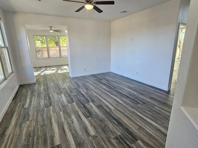 Building Photo - 18293 W Elm St