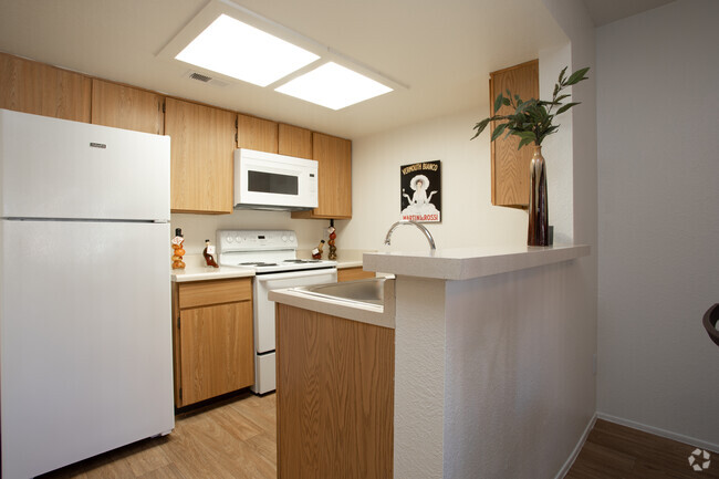 Interior Photo - The Overlook At Pusch Ridge