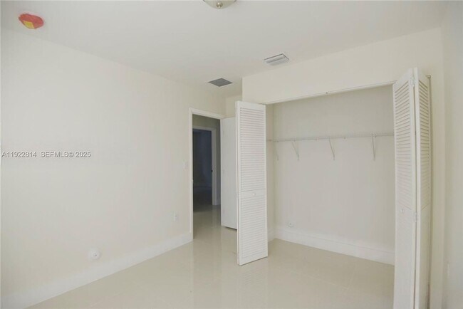 Foto del edificio - 1980 NW 54th St