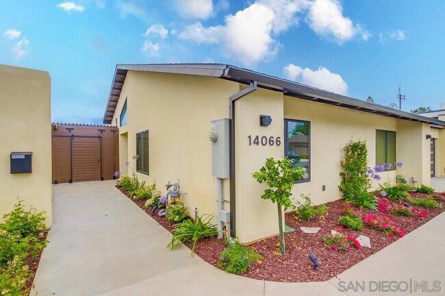 Building Photo - 14066 Crest Way