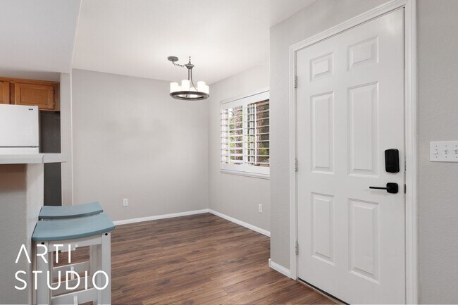 Foto del edificio - Beautiful 2-bedroom 2-bathroom condo by th...