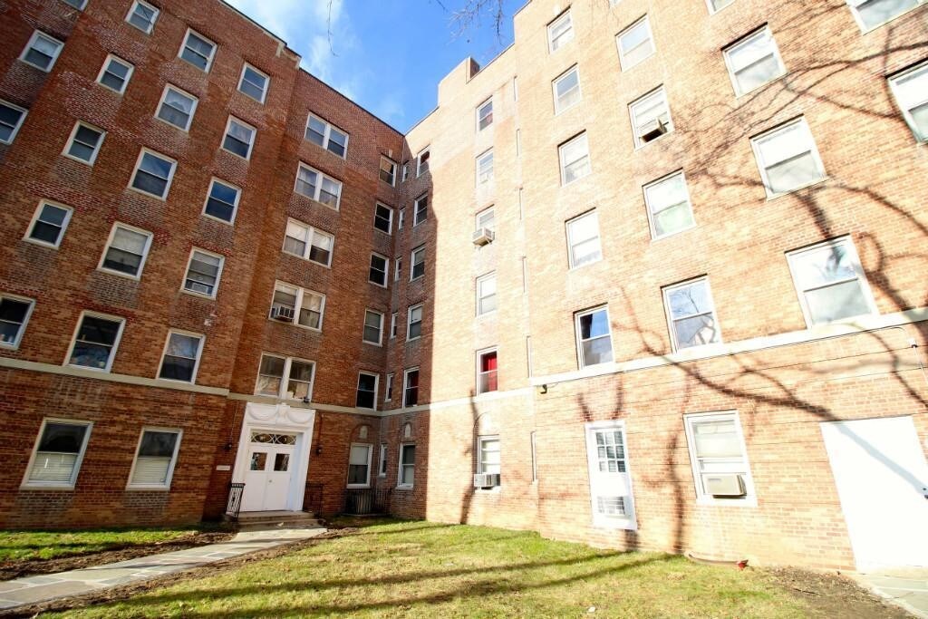 Foto principal - 1 Old Mamaroneck Rd