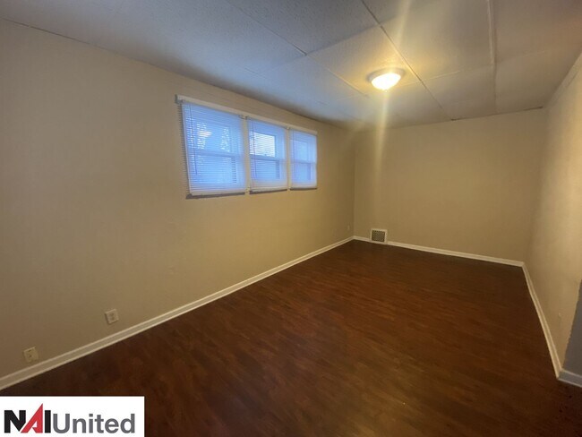 Building Photo - RF Property - 1023-1023 1/2 S Fairmount