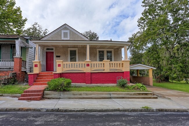 Building Photo - 1023 W 37th St