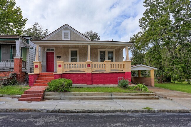 Foto del edificio - 1023 W 37th St