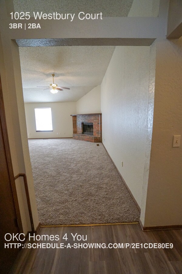 Building Photo - 1025 Westbury Ct