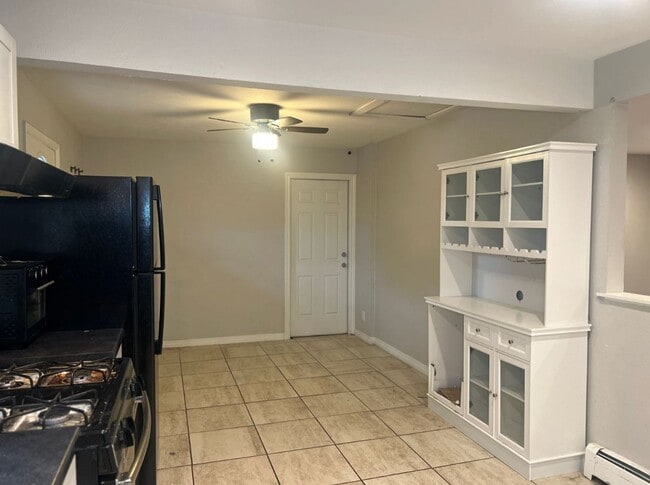 Photo - 3 bedroom in Golden with Garage!!!  **Move-In Special** Apartment