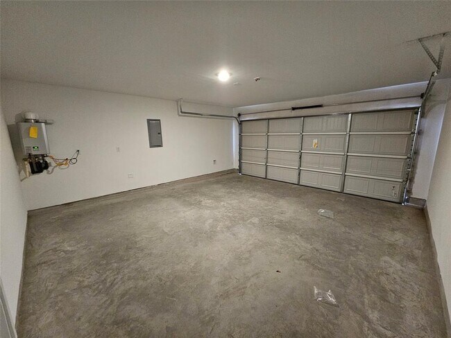 Building Photo - 105 Stran St