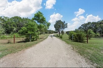 Building Photo - 1571 Highland Park Way