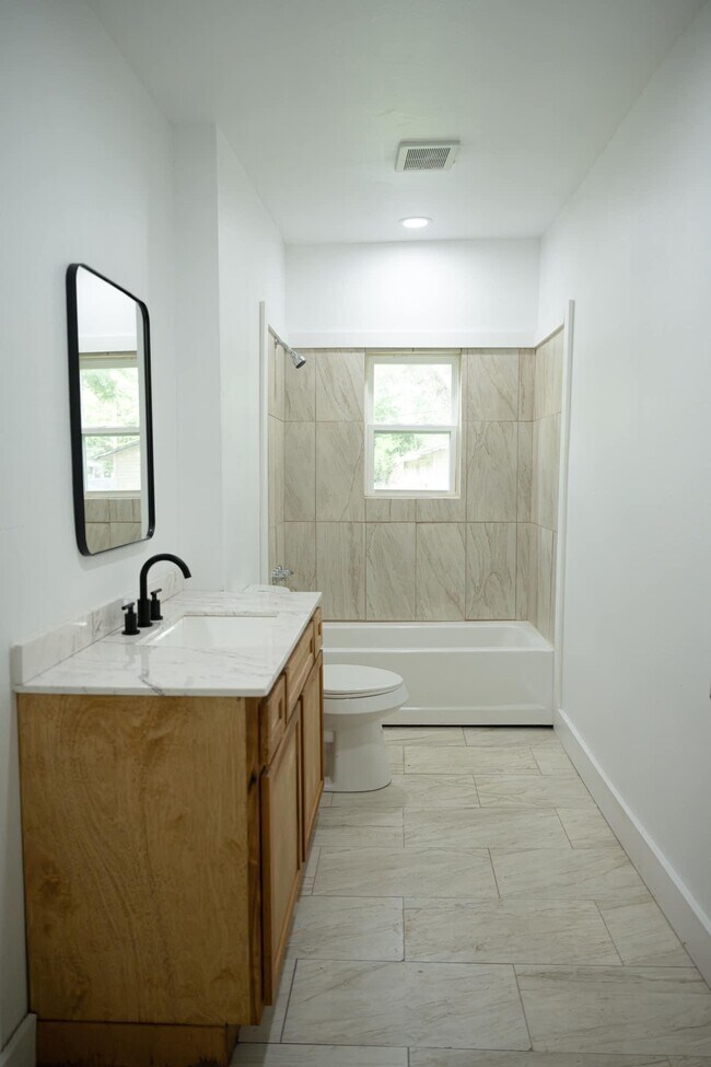 400 E Crump St, Saint Jo, TX 76265 House Rental in Saint Jo, TX