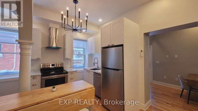 Building Photo - 103 - 157-159 JAMES STREET