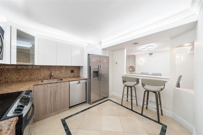 Building Photo - 2301 S Ocean Dr