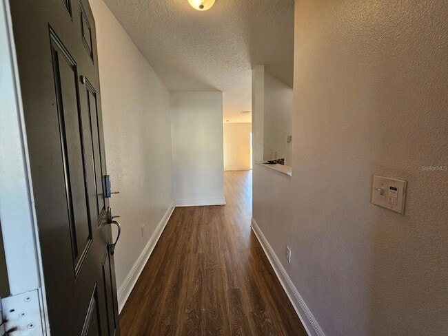 Foto del edificio - 608 Cresting Oak Cir