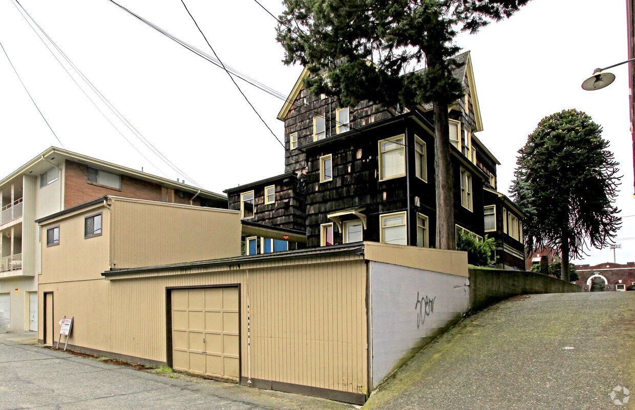 Foto del edificio - 2610 Hoyt Ave