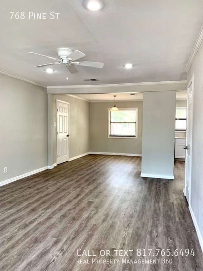 Building Photo - 768 Pine St