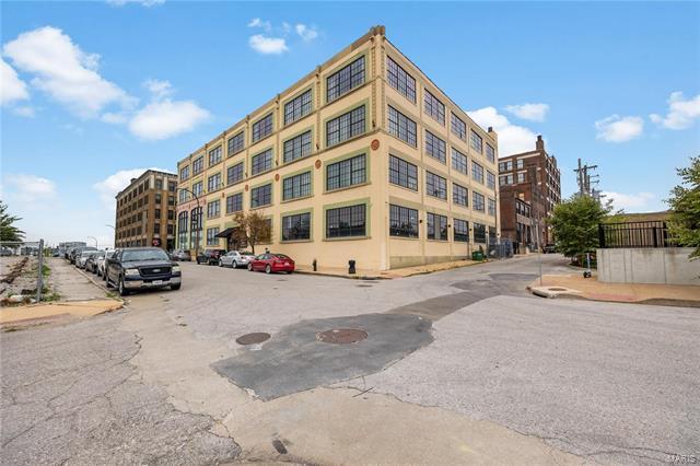 Primary Photo - 2201 Locust St