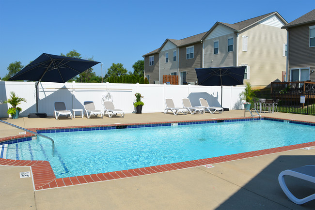 Cantwell Crossing Apartments & Townhomes Apartments - Swansea, IL ...