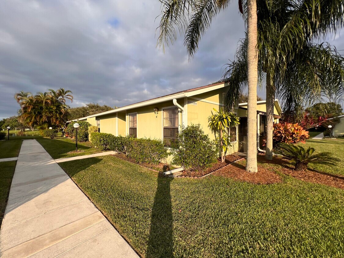 Primary Photo - 4333 Willow Pond Cir