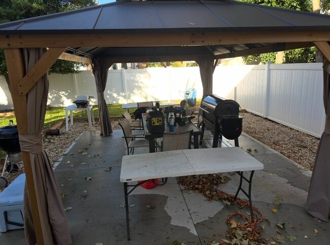 Building Photo - 107 Fairview Ave