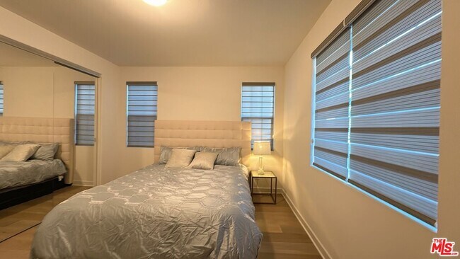 Foto del edificio - 8005 Chalet Ln