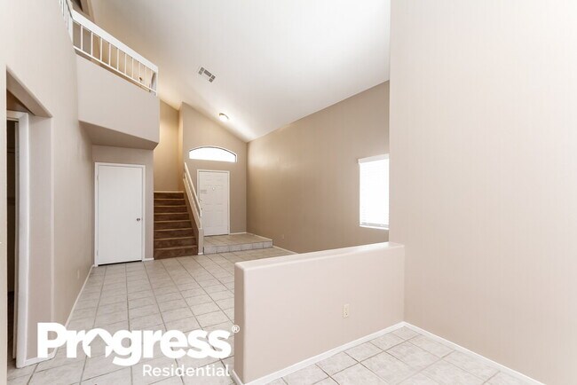 Building Photo - 131 Monteen Dr