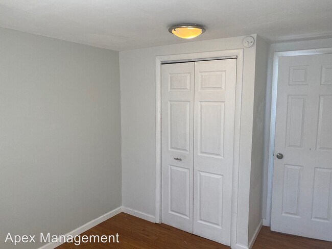 Building Photo - 3 br, 1.5 bath House - 1858 Major Street