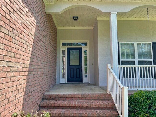 Building Photo - 304 Farmington Dr