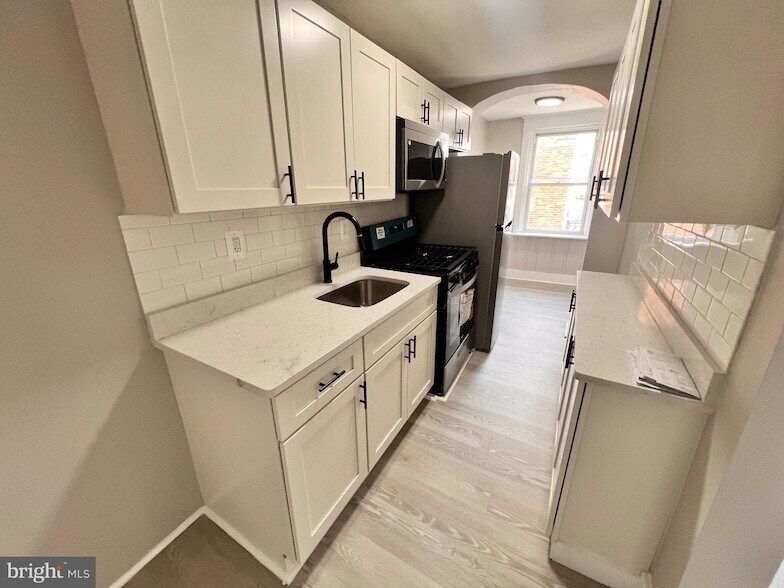 Foto principal - 6508 Dorel St