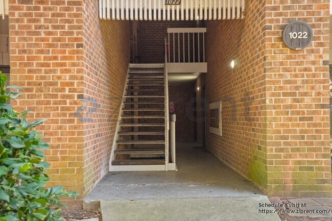 Foto del edificio - 1022 Sandlin Pl